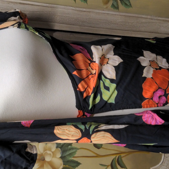 Black Wrap Around Dress S/P - Picture 4 of 7